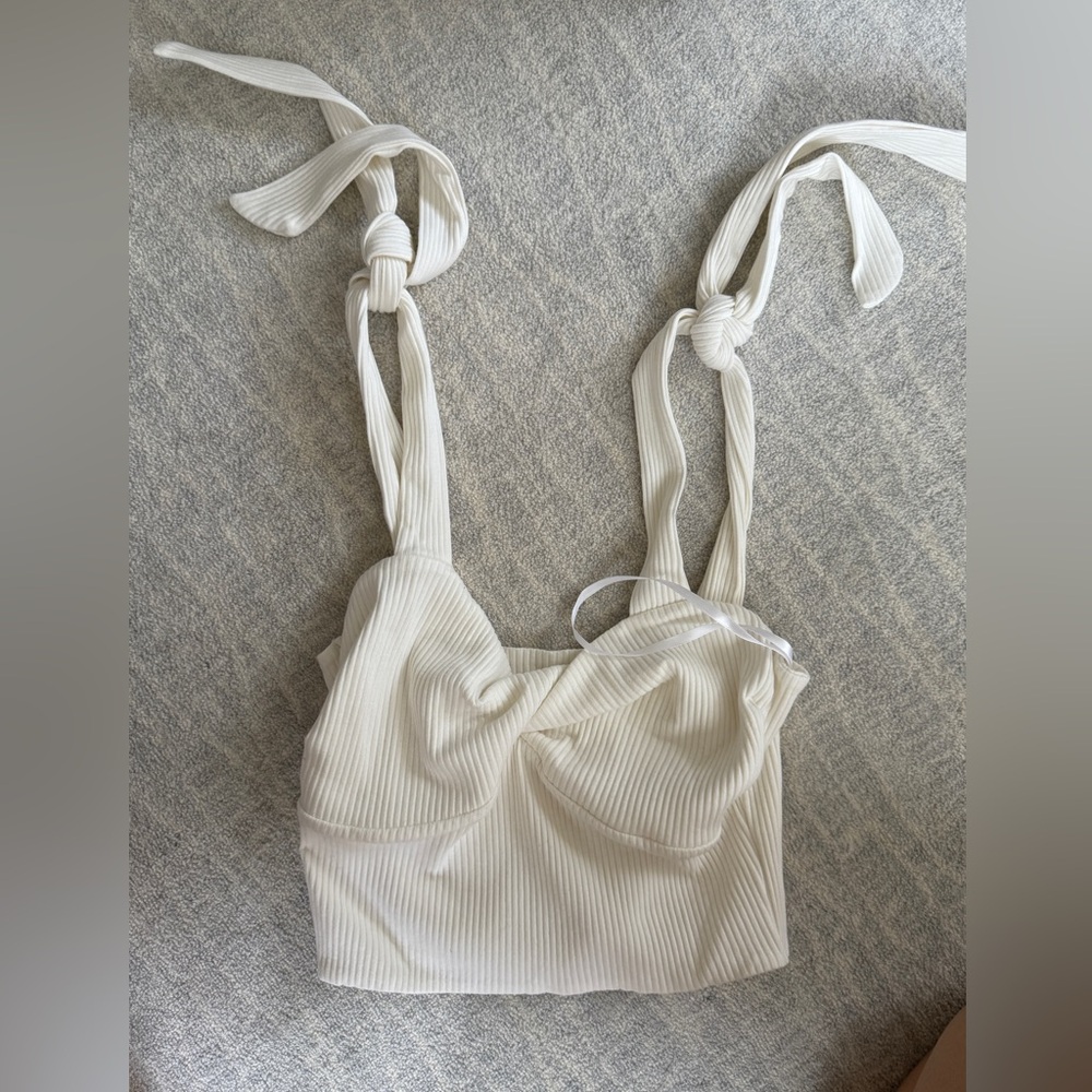 superdown, white tie crop tank, size M